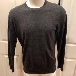 Gap sweater